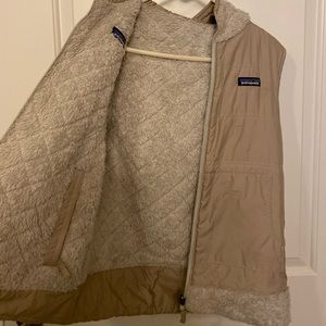 Patagonia small reversible vest